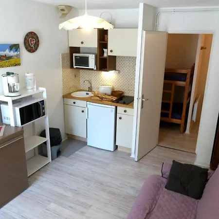 4 Pers. à Luchon - Balcons Sud, Parking Et Proximité Thermes Et Commerces - Fr-1-313-151 Appartement