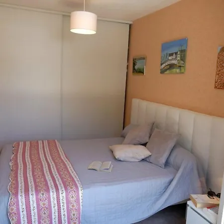 4 Pers. à Luchon - Balcons Sud, Parking Et Proximité Thermes Et Commerces - Fr-1-313-151