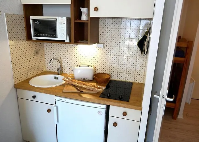 4 Pers. A Luchon - Balcons Sud, Parking Et Proximite Thermes Et Commerces - Fr-1-313-151